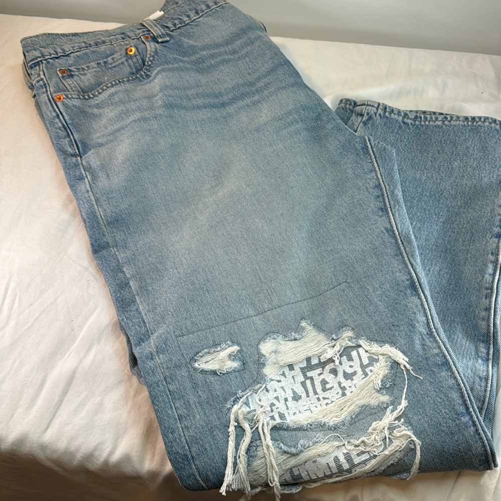NWT LEVI PREMIUM LO-BALL STACK WOMEN’S JEANS SIZE 44